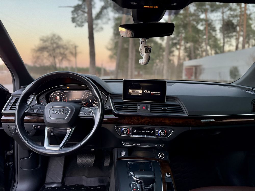 Audi Q5 80A Premium plus 2018 ( рідна фарба)