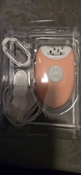 Vendo depiladora nova rosa sem usar por 15€.