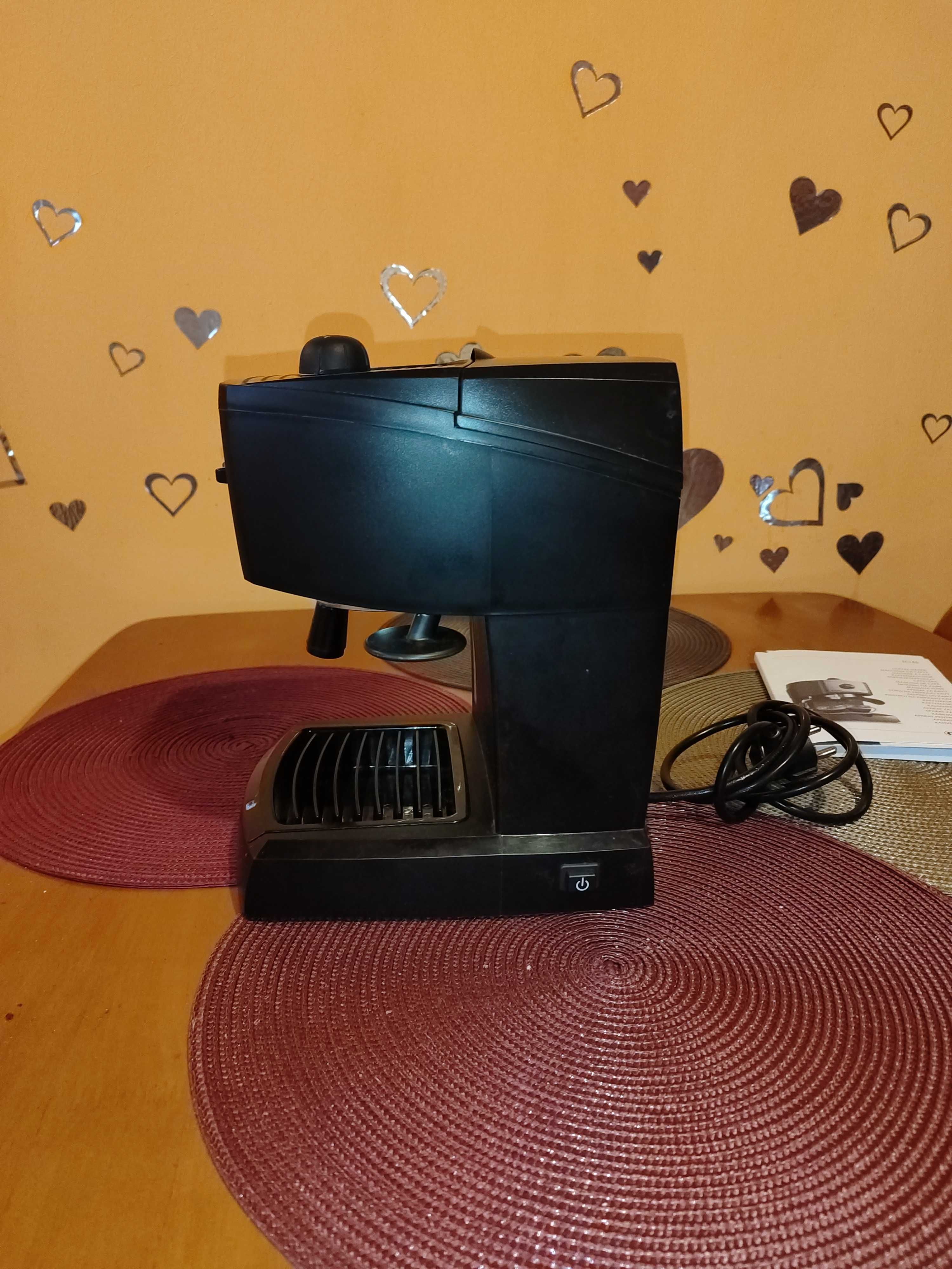 Кавоварка ріжкова Delonghi ЕС 146 В