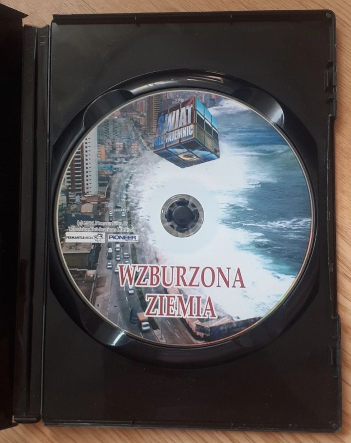 płyta dvd świat bez tajemnic wzburzona ziemia