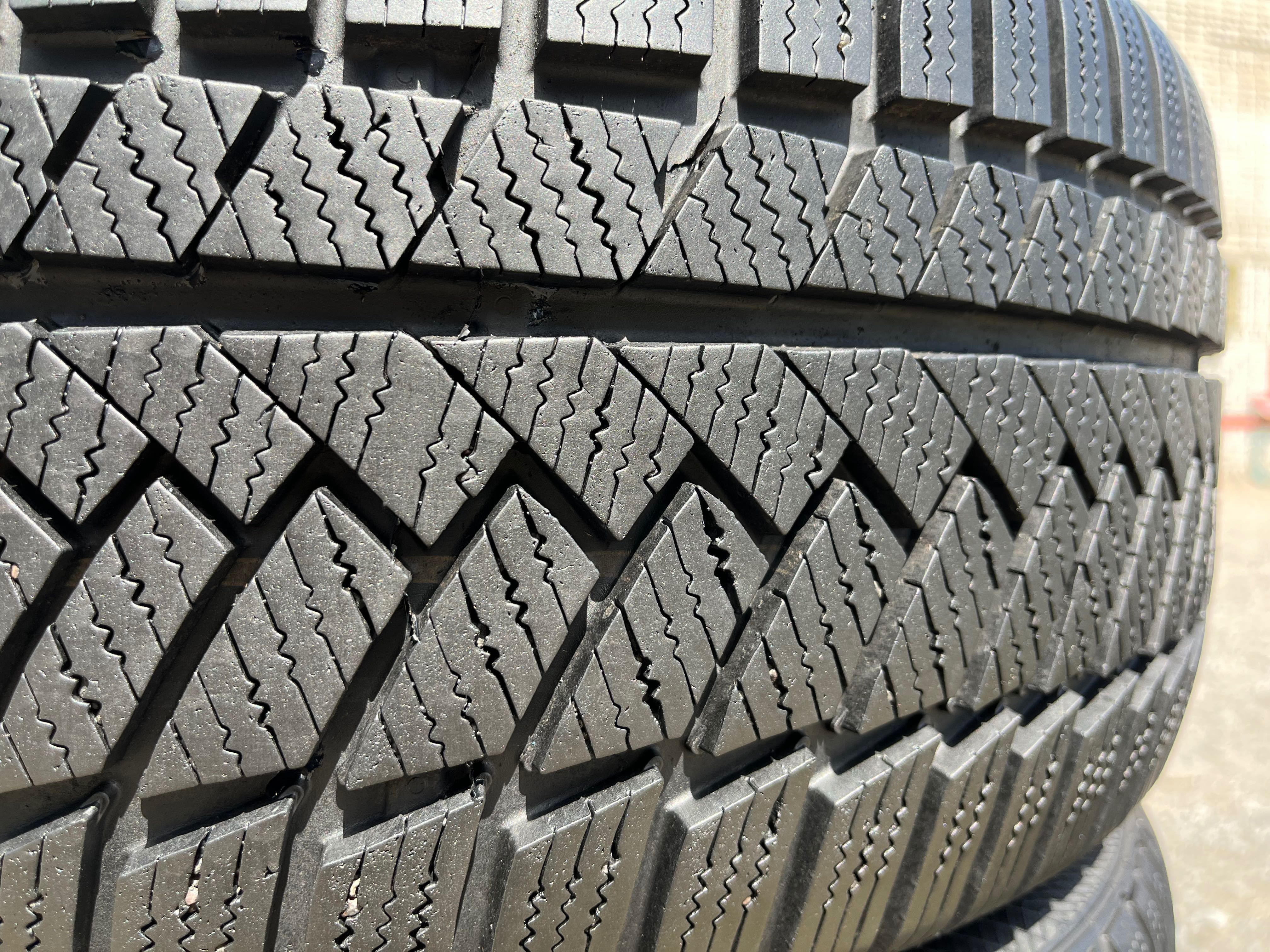 Резина 245/45 r18 Continental ts850 4 зимние шины как новые