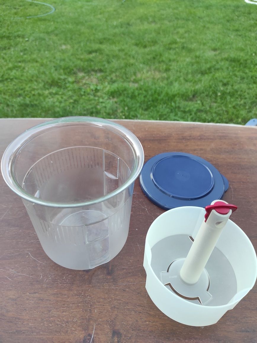 Pojemnik na przystawki Tupperware