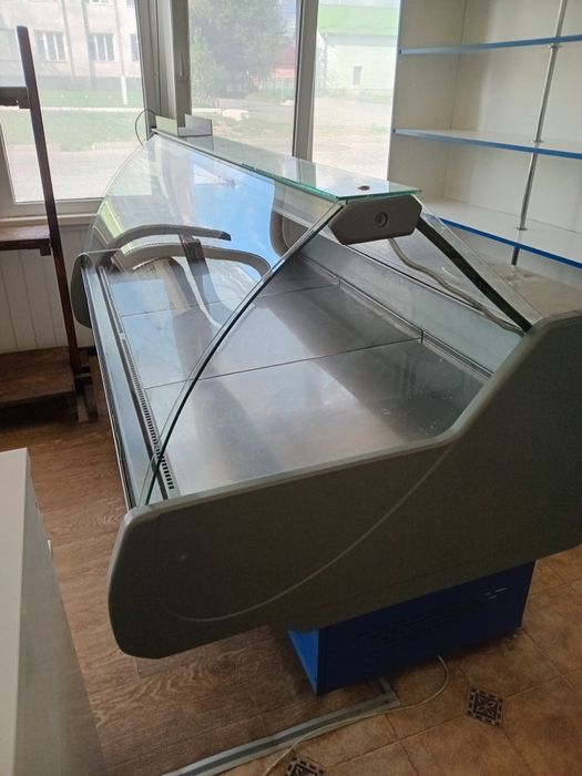Холодильна вітрина ТЕХНОХОЛОД