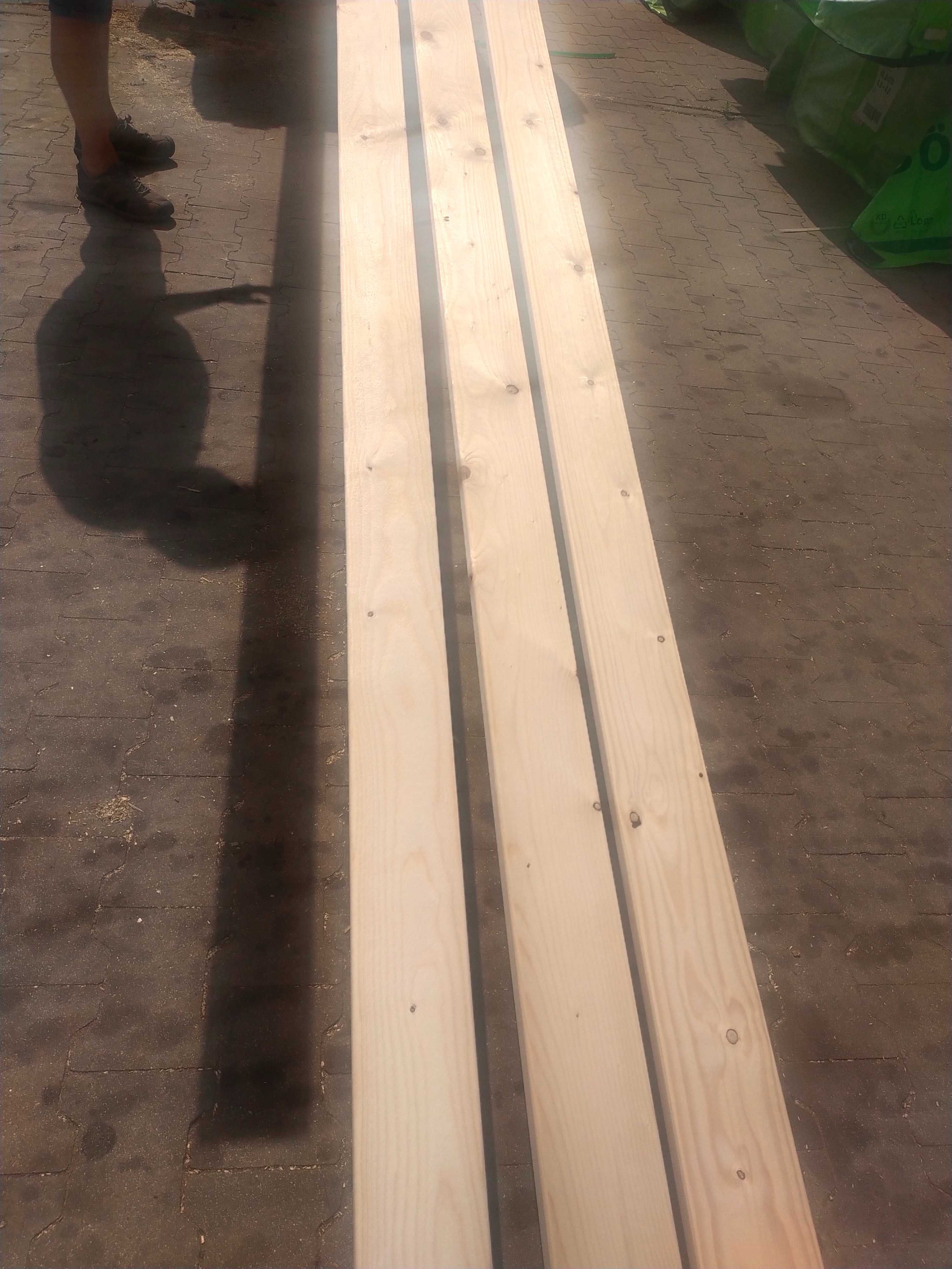 Deska świerkowa czterostronnie heblowana 27x120   długość 5,40mb