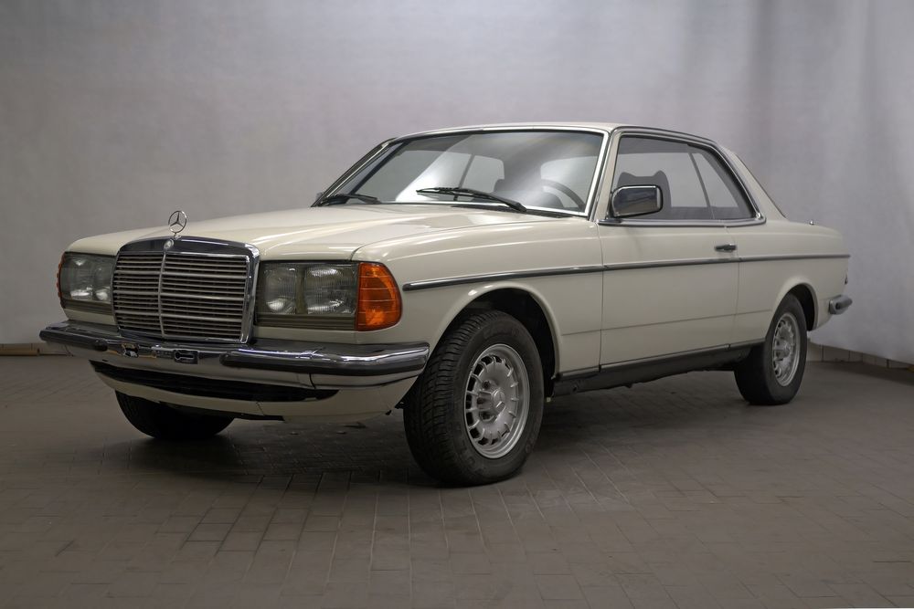 Mercedes w123 coupe