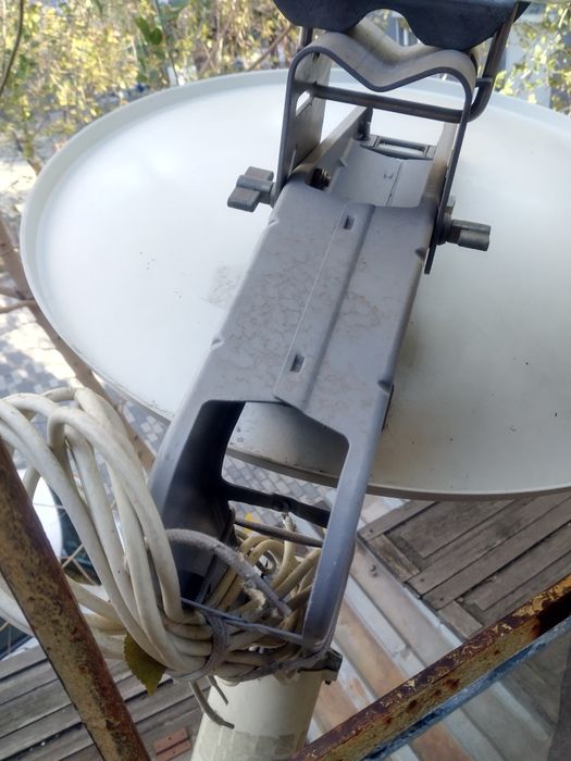 Спутниковая антенна тарелка 70 см с приемником и кронштейном