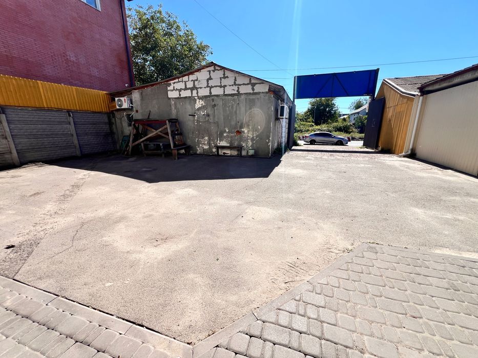 Офіс склад та виробниче приміщення з власним двором