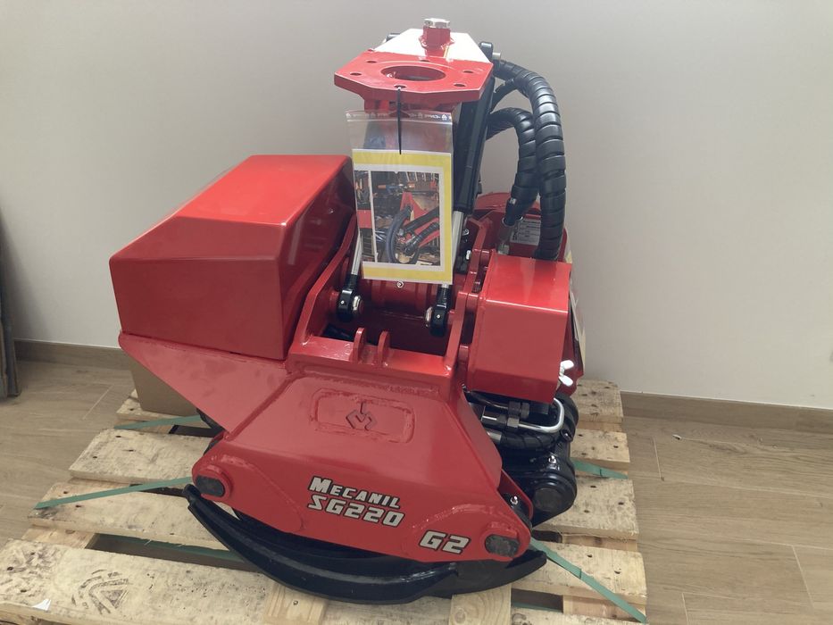 Pinça de biomassa Mecanil SG220 RC