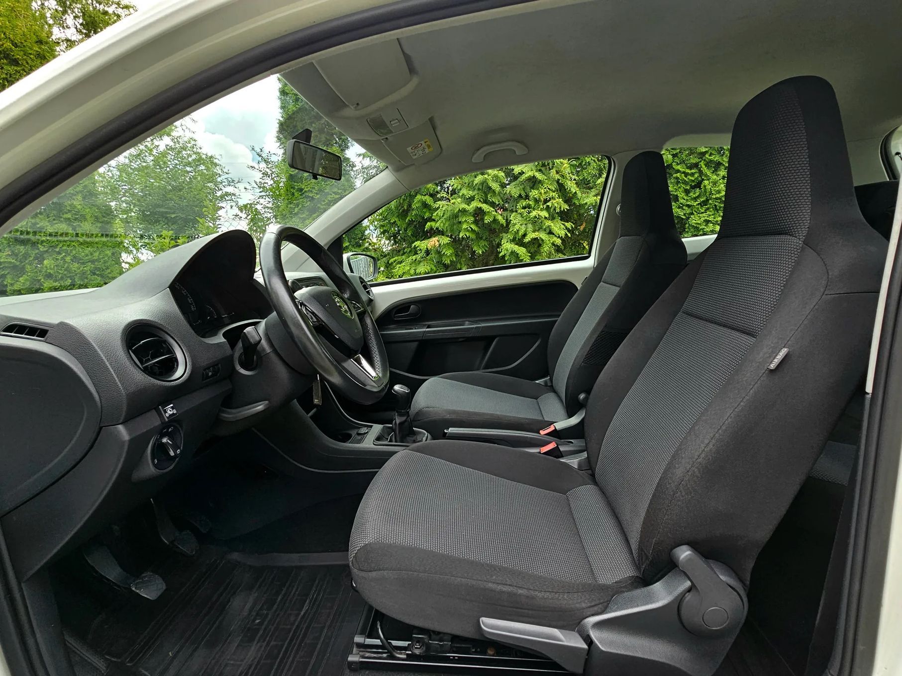 Skoda Citigo ekonomiczna instalacja LPG, czujniki parkowania, skórzana kierownica