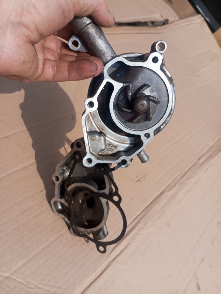 Witam do sprzedania pompa wody WR Yamaha YZF 125 r yzf125 yzf125r B5