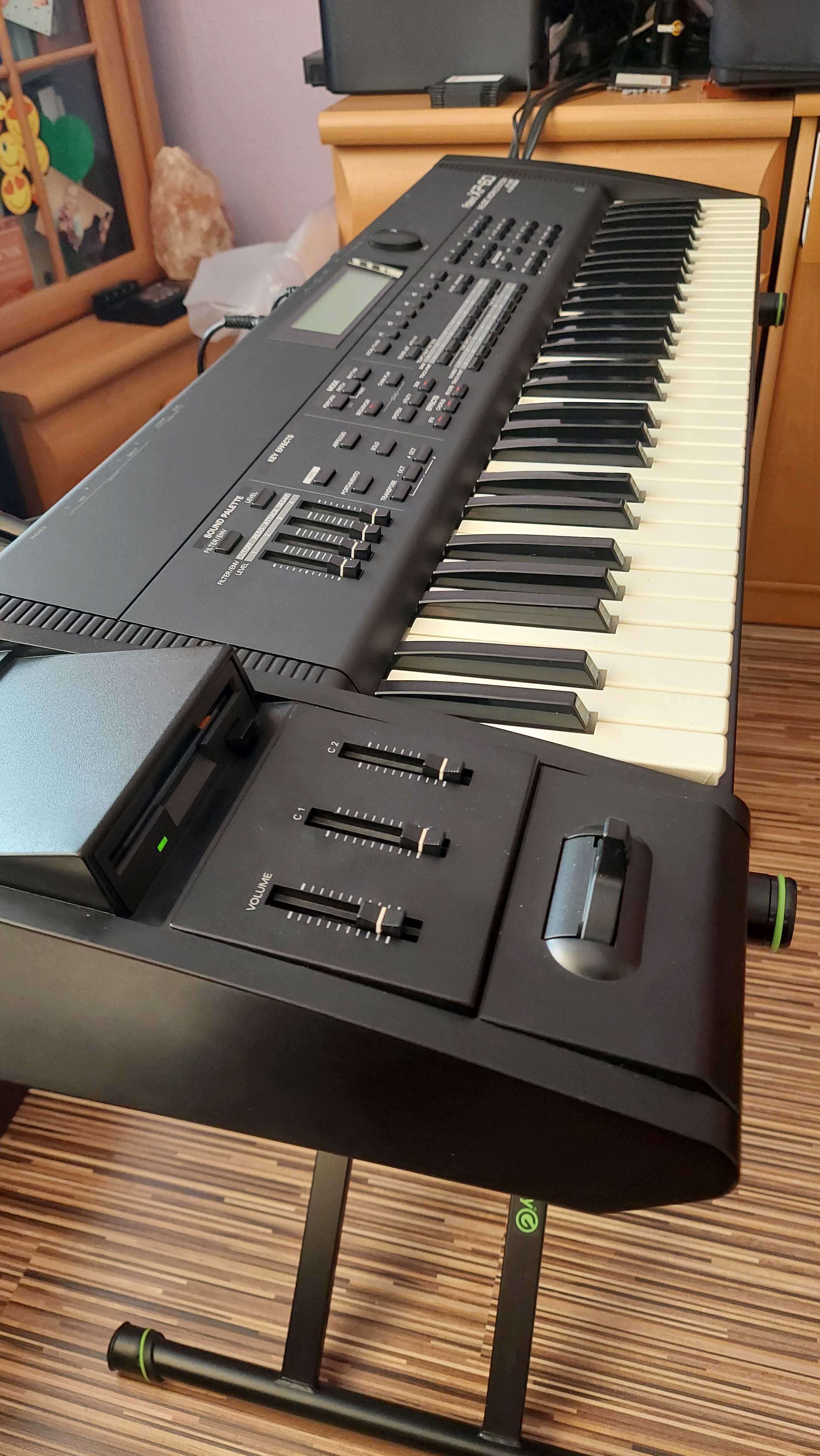 Roland XP-60 syntezator - stan idealny + case