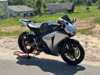 Honda CBR 1000RR SC59 stan bardzo dobry, dodatki FMF, Puig, Gipro