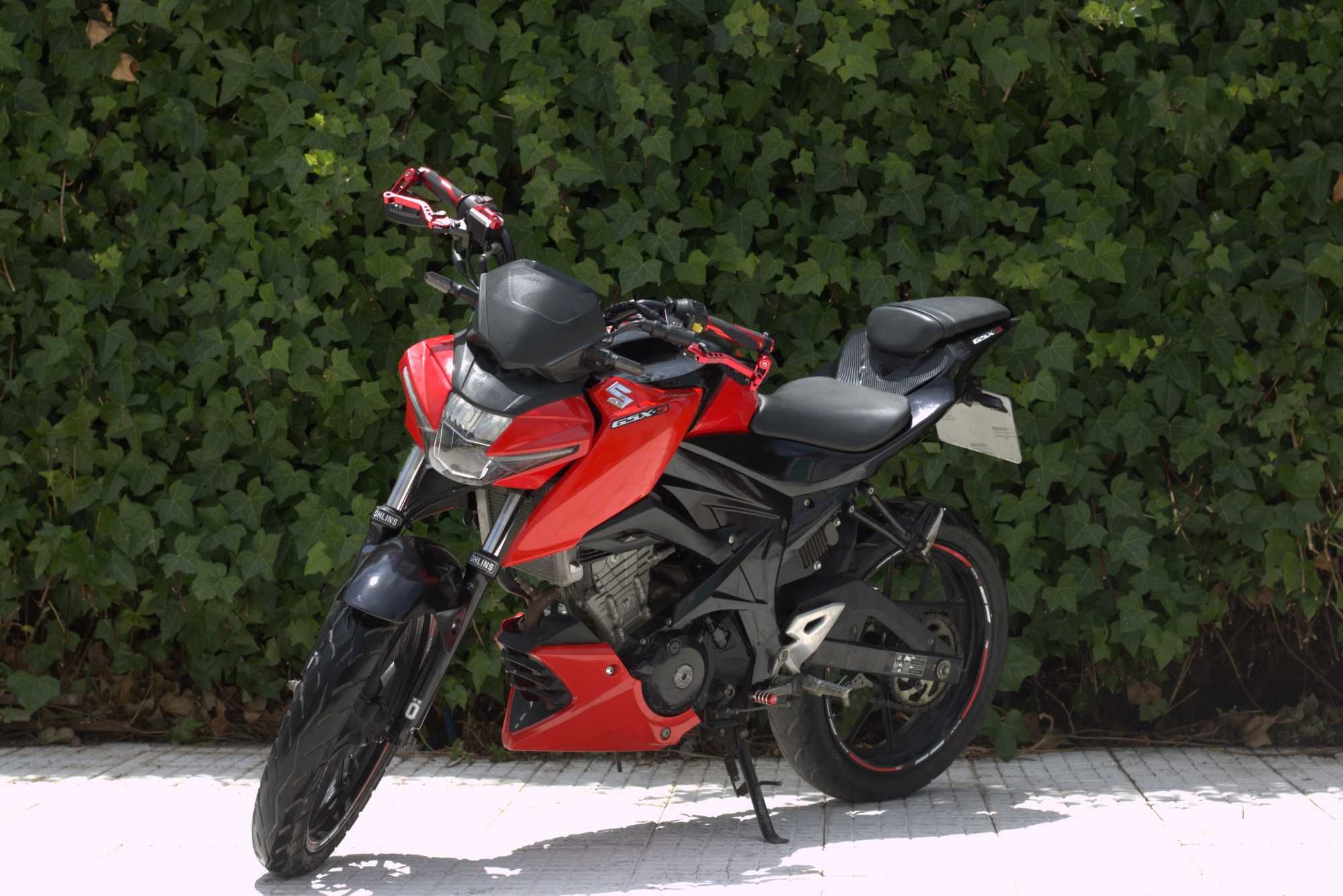 SUZUKI GSX-S 125 full extras!!!