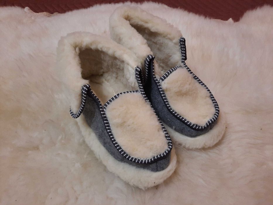 Чоловічі та жіночі кімнатні чуні-калоші з овчиною, (гумова підошва)