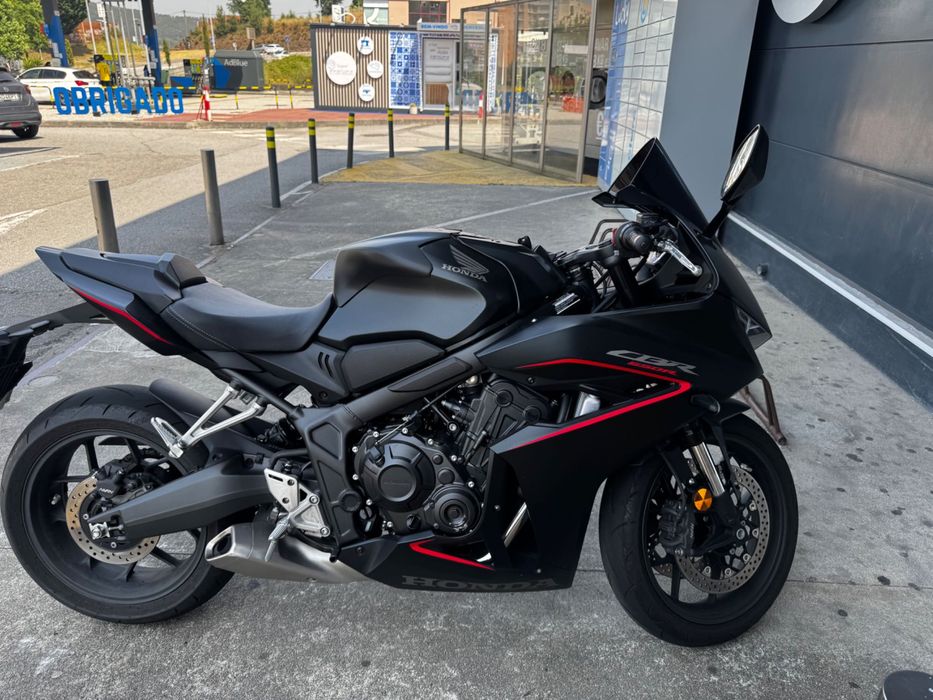 Honda cbr650r 2024 negociável