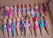 Barbie Mattel. Cada 7€.