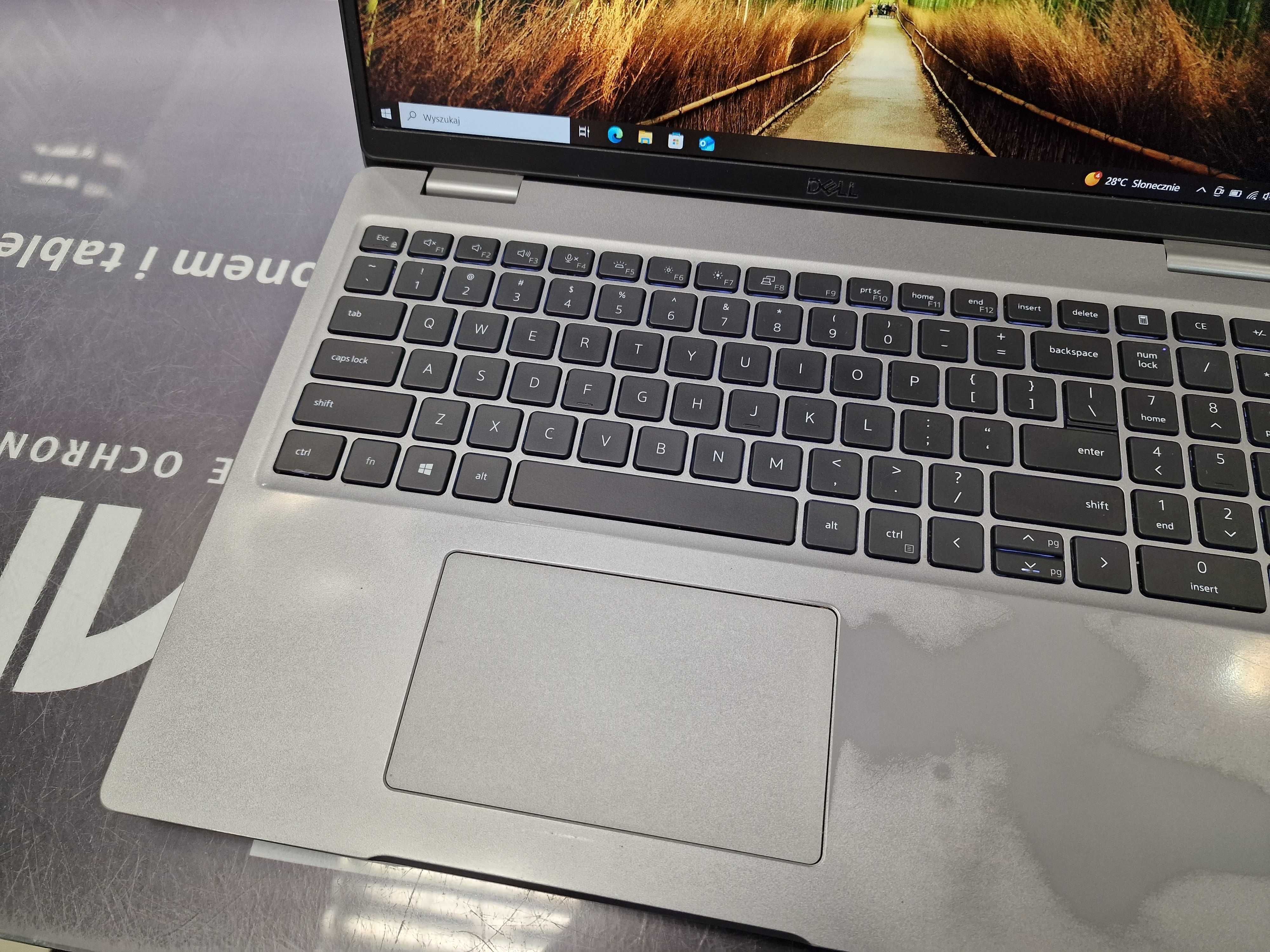 DELL Latitude 5520/ i5-1145G7/ 16GB/ 256GB/ Iris Xe/ W10P/ 15.6" Gra C