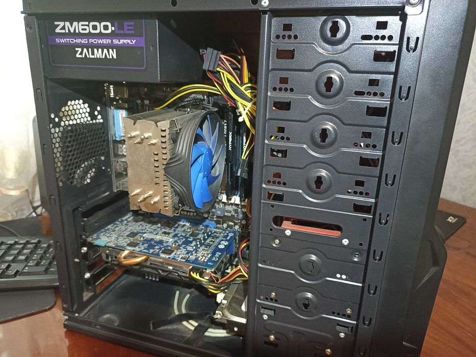 Компьютер в сборе. Стационарный ПК. Полный комплект.