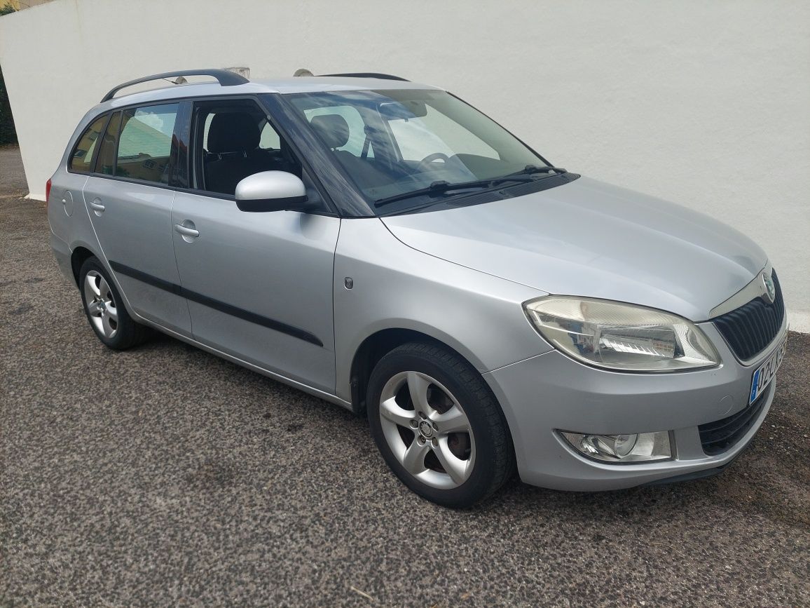 Skoda Fábia 1.2 Confort A/C