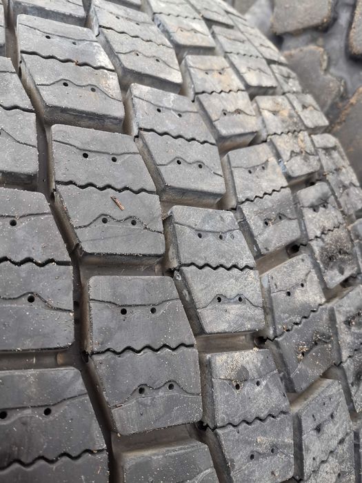 Opona 295/80r22.5 Michelin multiway 3D 295/80-22.5