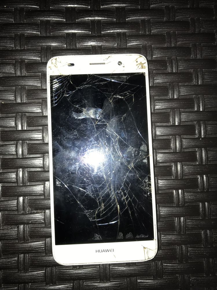 Телефон Huawei 8 gb