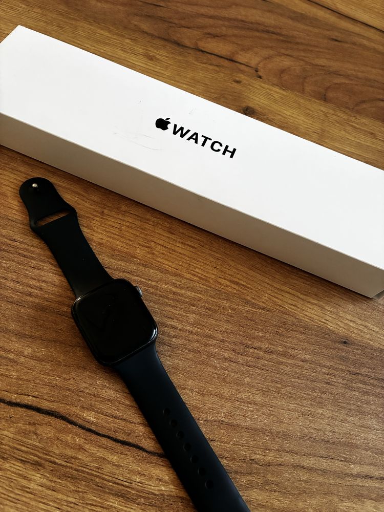 Apple Watch SE 44, uszkodzony