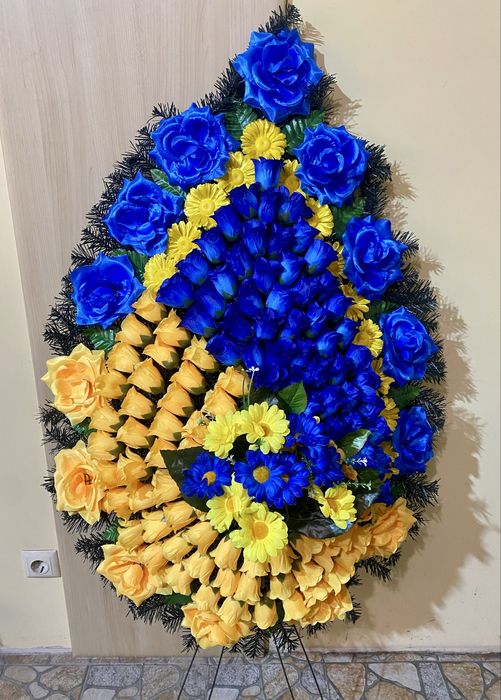 Вінок ритуальний жовто-блакитний великий штучний