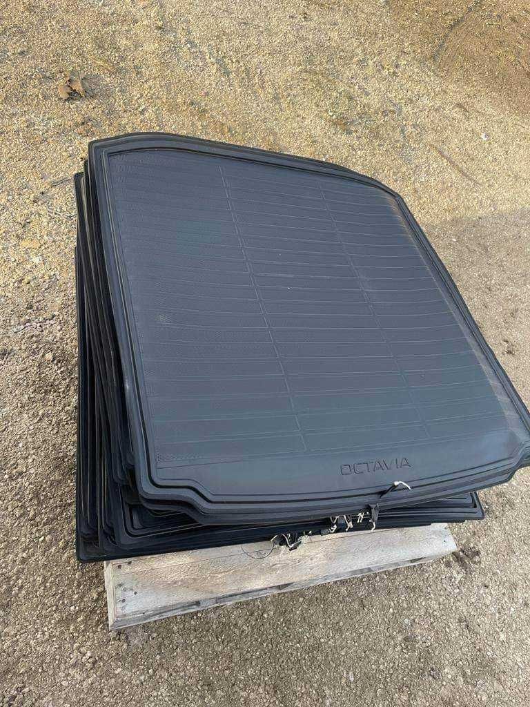 Oryginalna mata bagażnika OCTAVIA III SEDAN KOMBI 101x103 i 101x108cm
