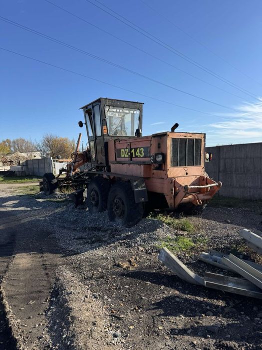 Автогрейдер Дз 143
