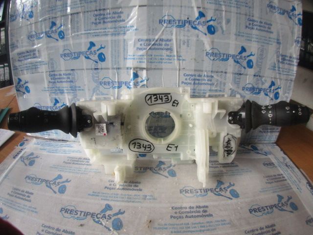 Comutador 255670017RB RENAULT MEGANE 3 2011 1.5 DCI 0P ESCOVAS PISCAS LUZES