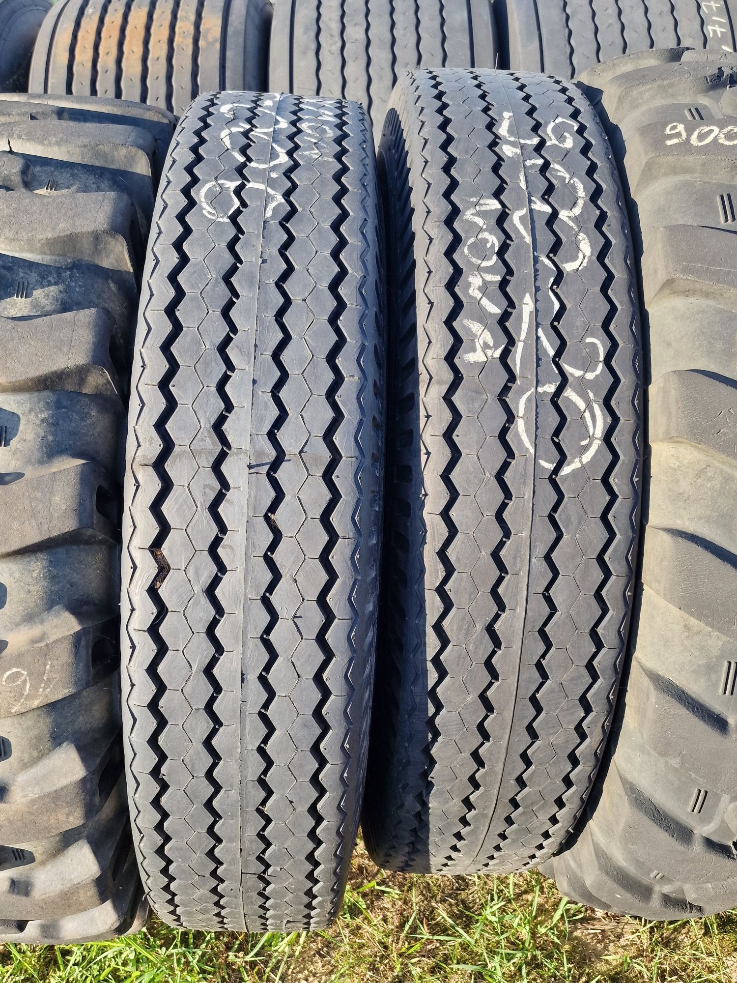 Opony 9.00-20 Stomil