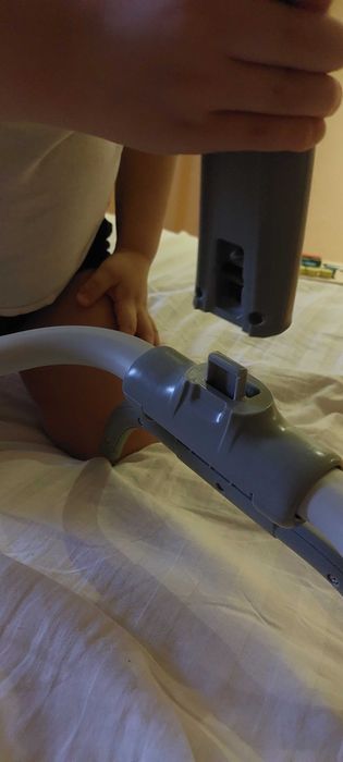 Дитячій  шезлонг - гойдалка.