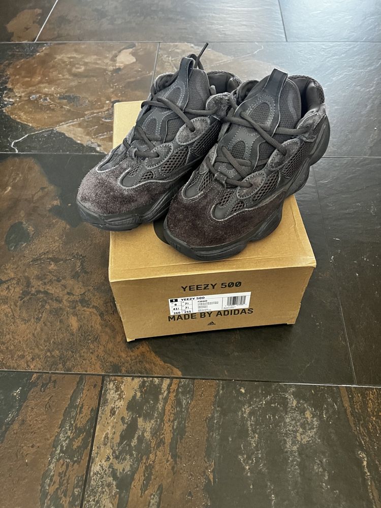 Yeezy 500 кросівки