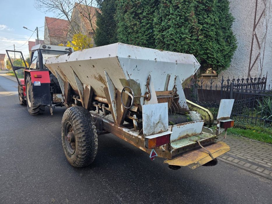 Rozsiewacz wapna rcw 5 piast brzeg pasowy nawozu wapniarka okazja