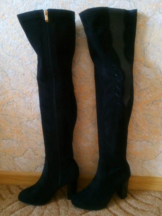 Продам осінні чоботи.