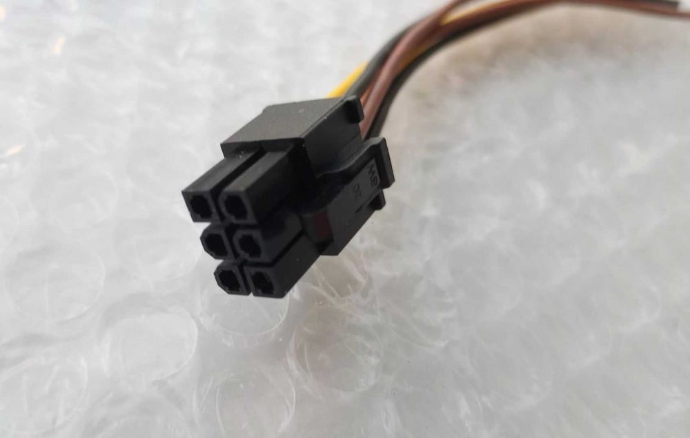Переходник питания для видеокарты 6 pin / Molex 2 x IDE длина 15 см
