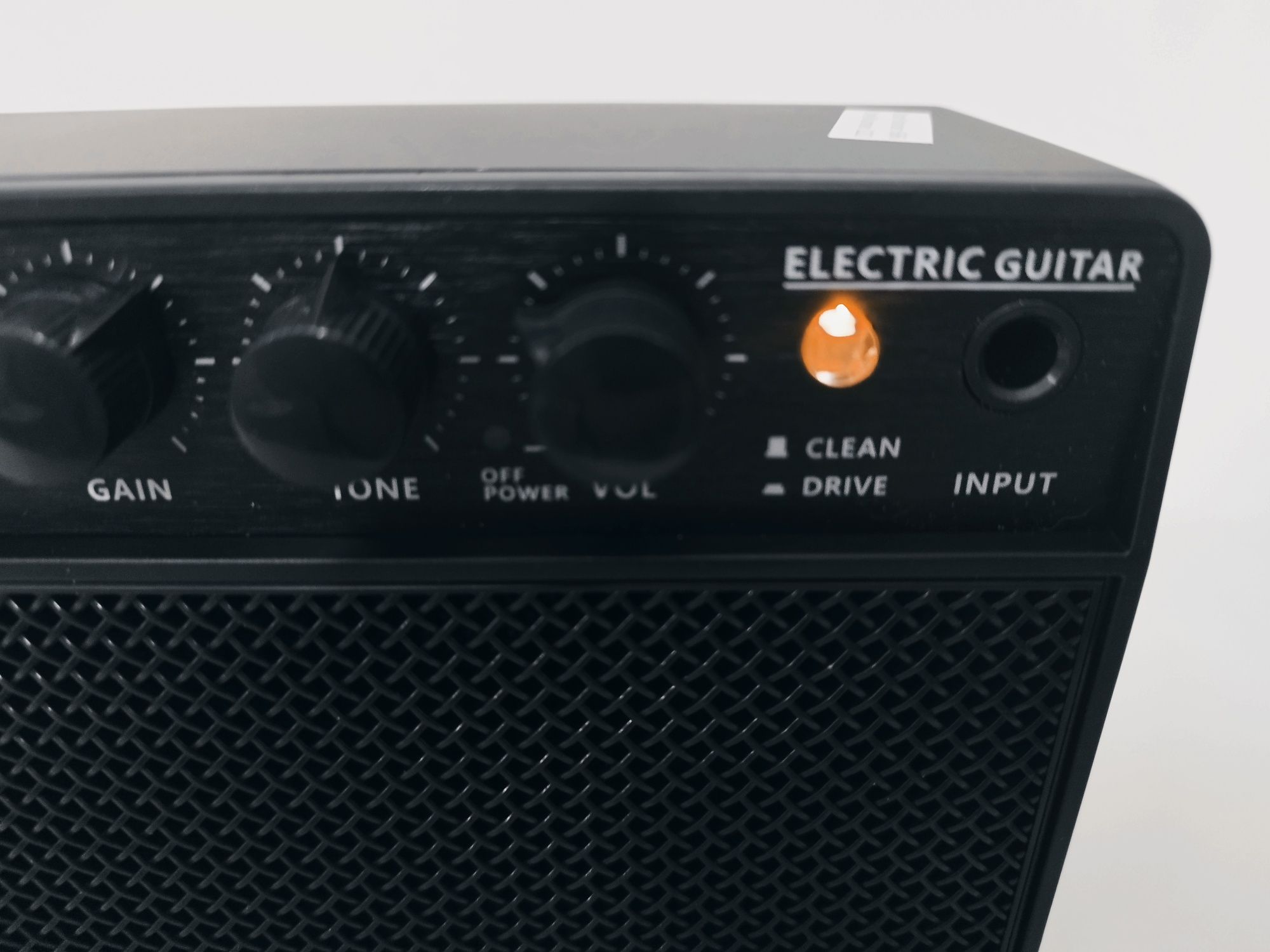 Wzmacniacz do gitary elektrycznej. 10 W . Bluetooth