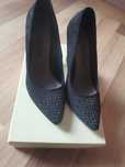 Sprzedam buty na obcasie