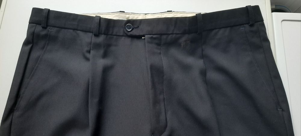 Calças classicas de homem
