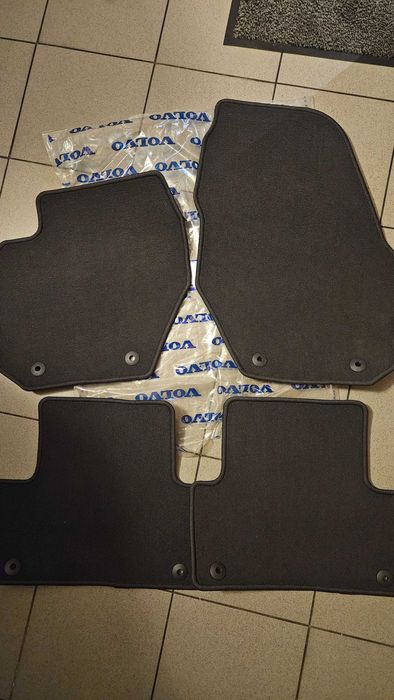 Dywaniki weluorowe oryginalne (OE) do Volvo XC60 I.