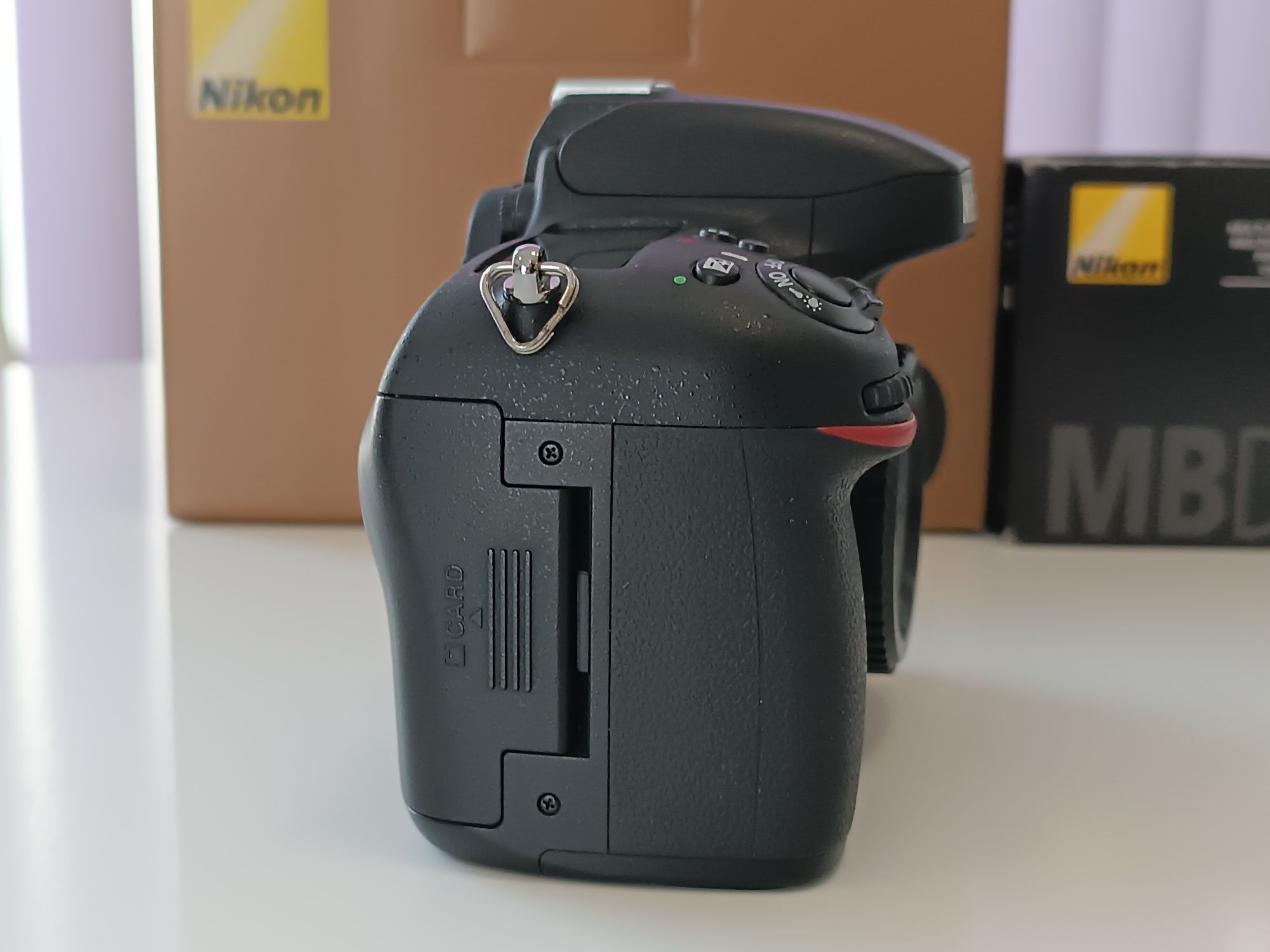 Nikon D610 com oferta de Grip original Nikon