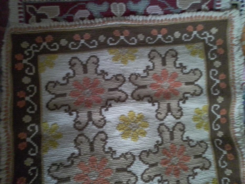 Tapetes de Arraiolos feitos à mão