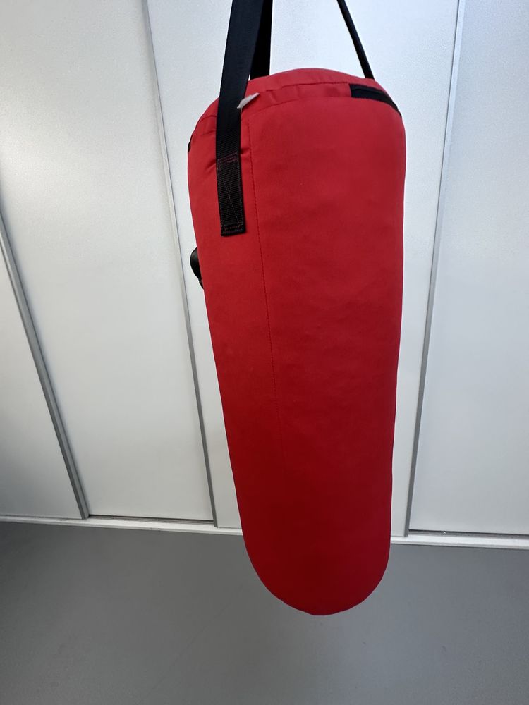 Saco de boxe e par  de Luvas