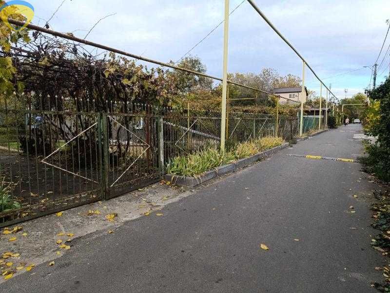 В продаже участок с домиком  в Черноморке.