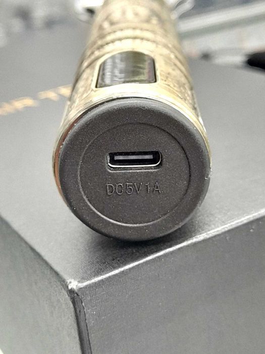 Máquina de Cortar Cabelo e Barba (DIGITAL, VIA USB)