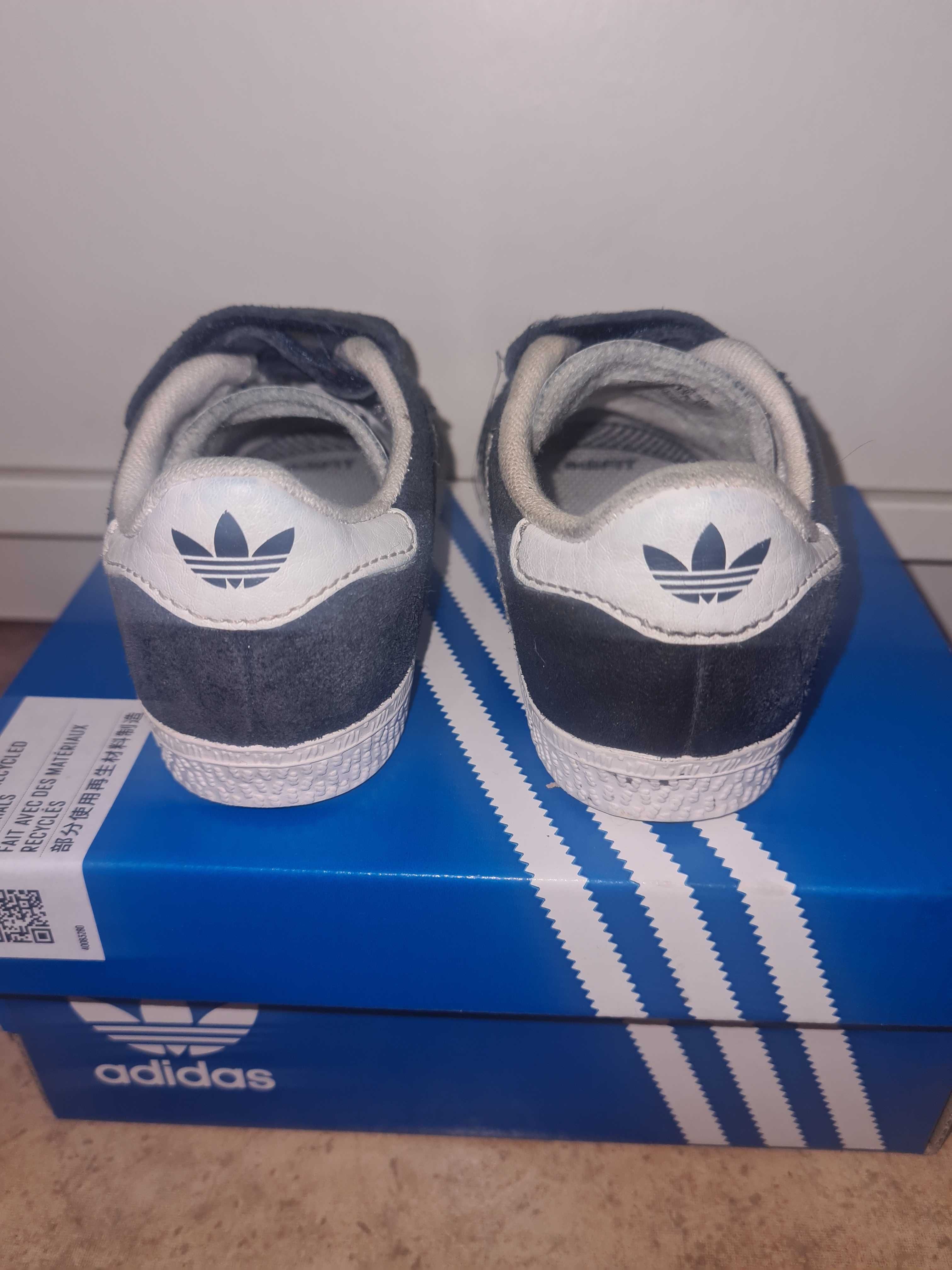 Tenis adidas gazelle azul escuro