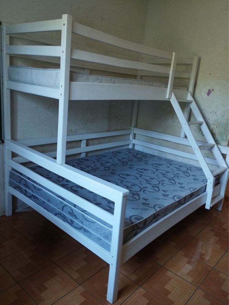 Двухъярусная кровать, двох ярусне ліжко