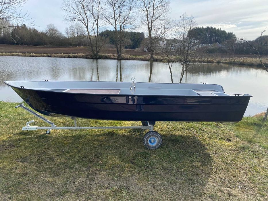 Łódź Łódka wędkarska wiosłowa Lobster 380 Z PLATFORMĄ