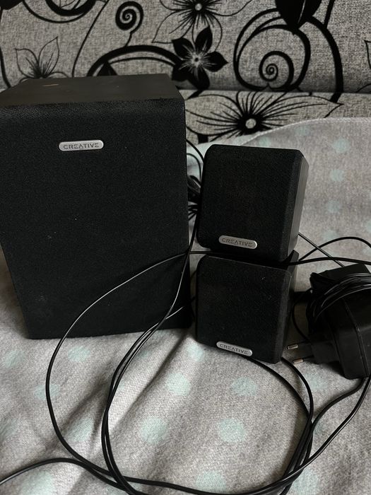 Музикальні колонки creative сабвуфер акустичні системи