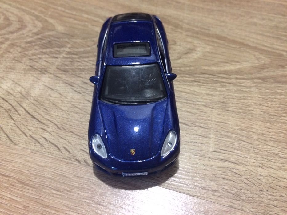 Коллекционные модели Porsche Panamera Turbo Blue Maisto 1/43